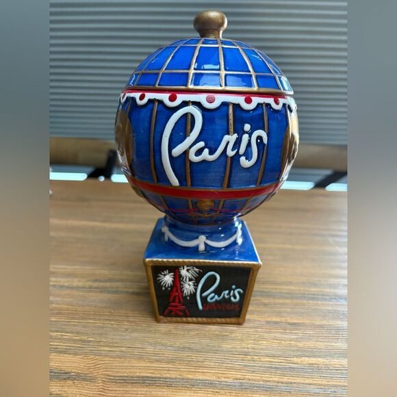 unknown Other - Vintage Souvenir Paris Las Vegas Blue and Red Paris Globe Drinking Lidded Cup